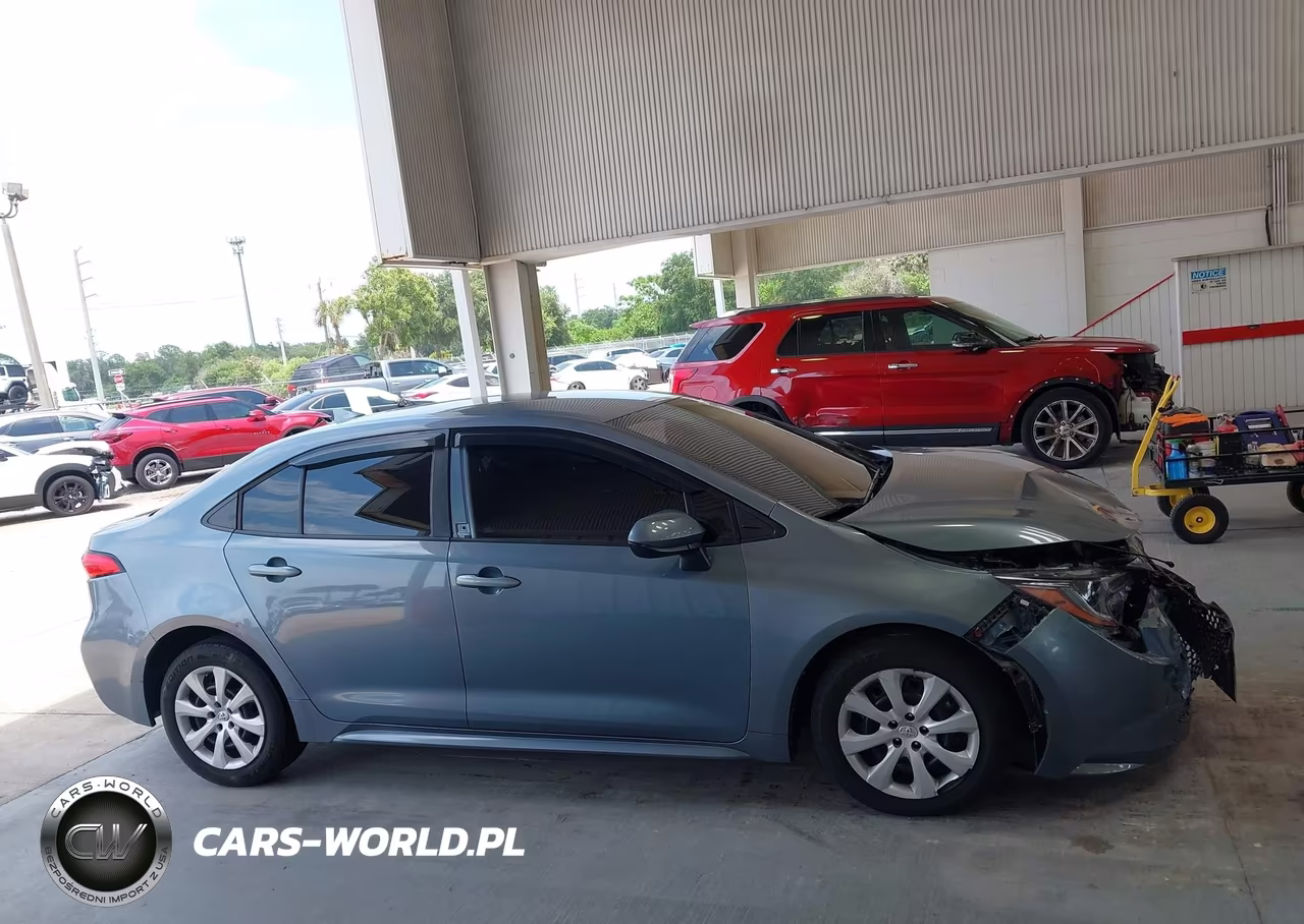 2020 Toyota Corolla Le VIN:5YFEPRAE3LP107893 - 13