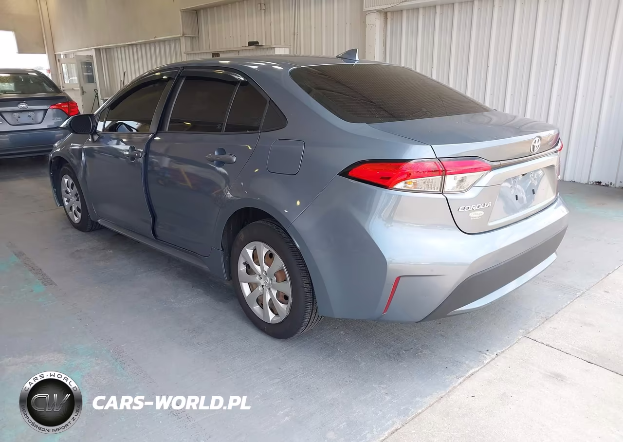 2020 Toyota Corolla Le VIN:5YFEPRAE3LP107893 - 3