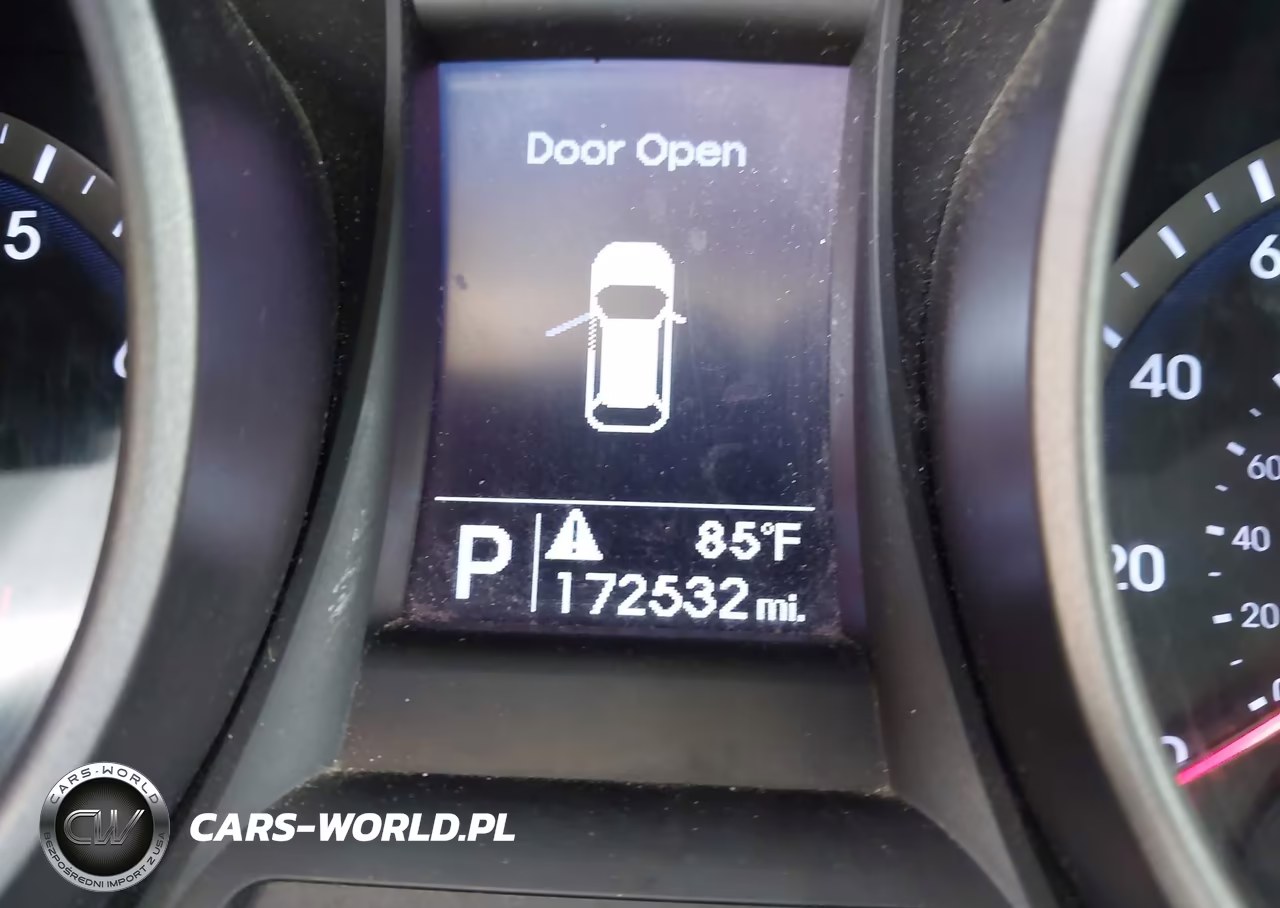 2015 Hyundai Santa Fe Sport 2.4L VIN:5XYZTDLB1FG269243 - 15