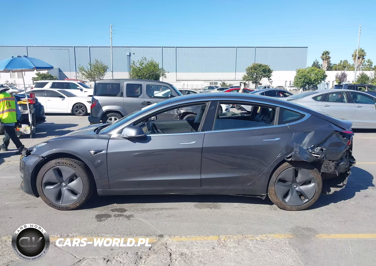 2018 Tesla Model 3 Long Range-Mid Range VIN:5YJ3E1EA8JF051027 - 15