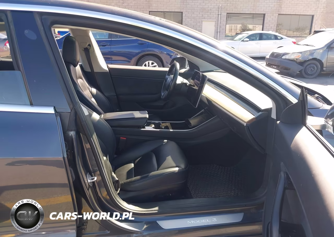 2018 Tesla Model 3 Long Range-Mid Range VIN:5YJ3E1EA8JF051027 - 5