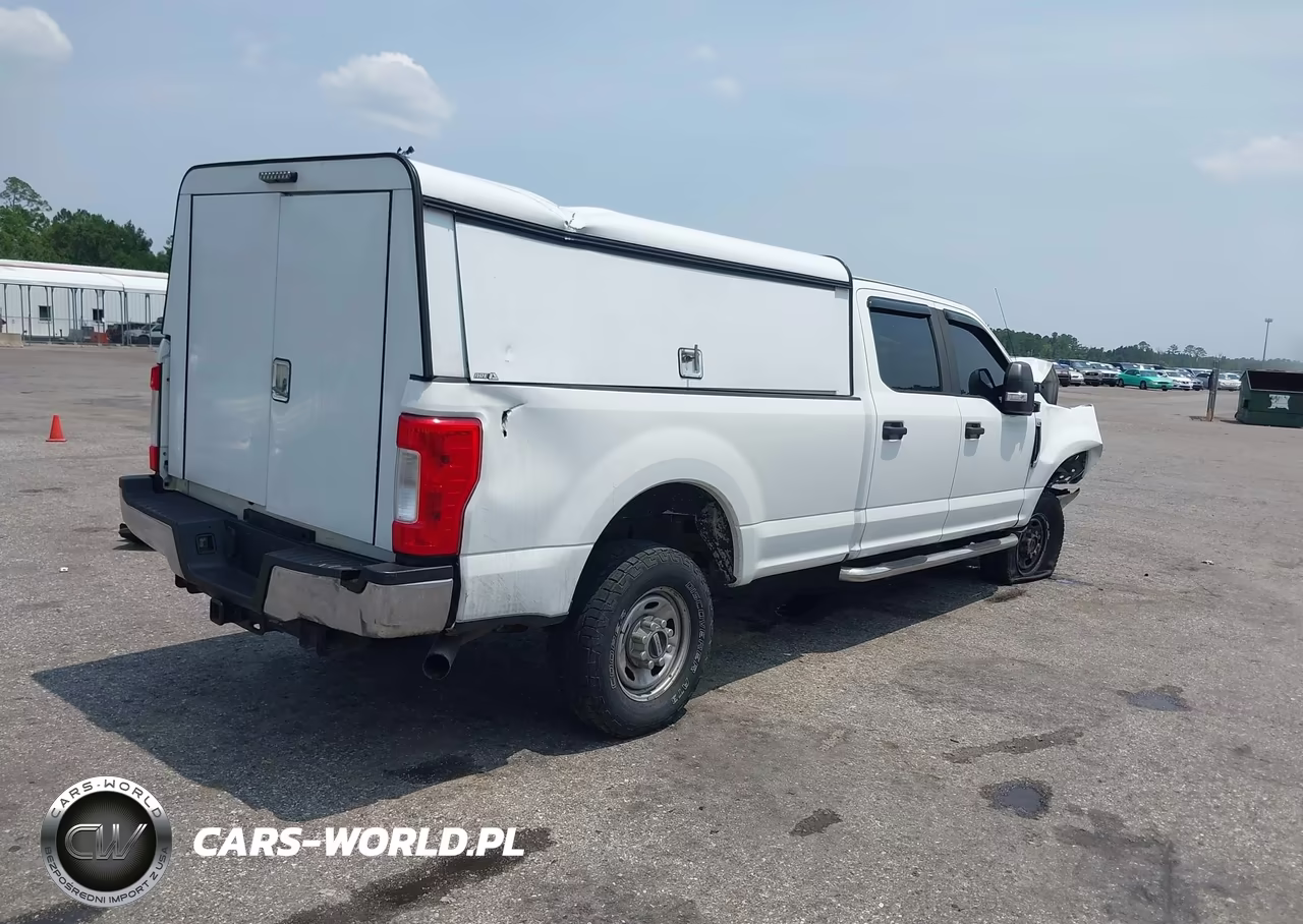 2018 Ford F-250 Xl VIN:1FT7W2B63JEC04063 - 4