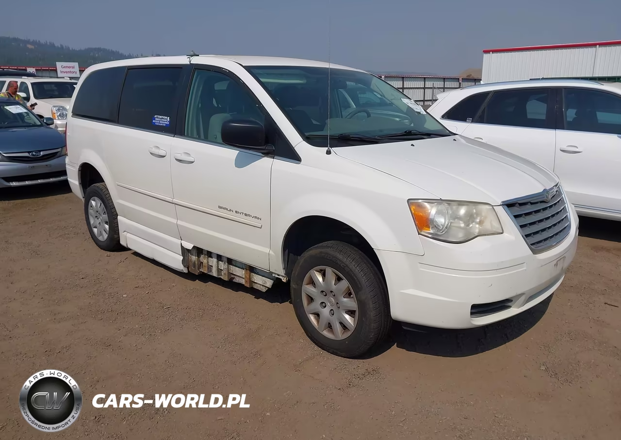 2009 Chrysler Town & Country Lx VIN:2A8HR44E79R570045 - 1