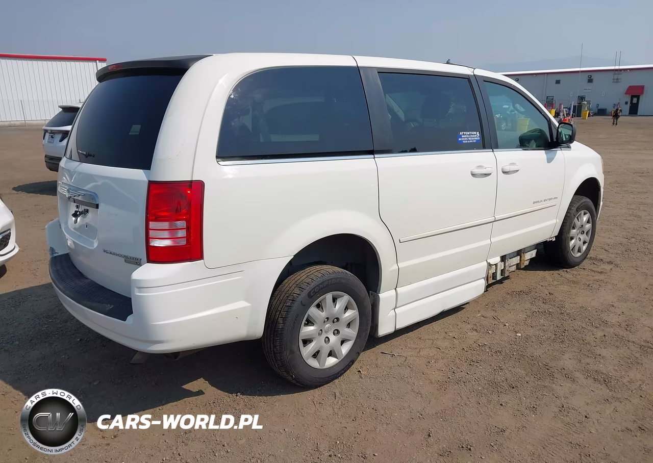 2009 Chrysler Town & Country Lx VIN:2A8HR44E79R570045 - 4