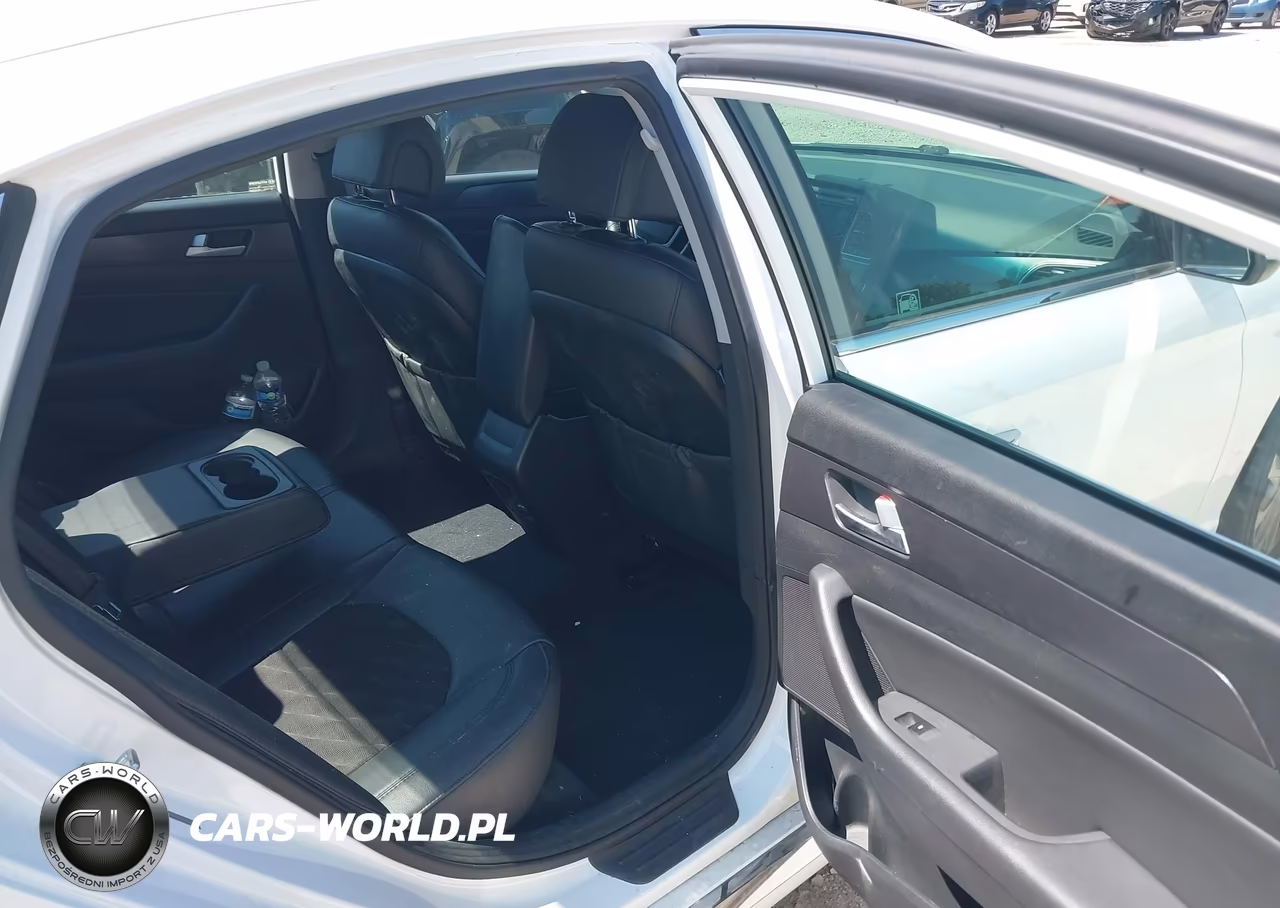 2015 Hyundai Sonata Sport VIN:5NPE34AFXFH099901 - 8