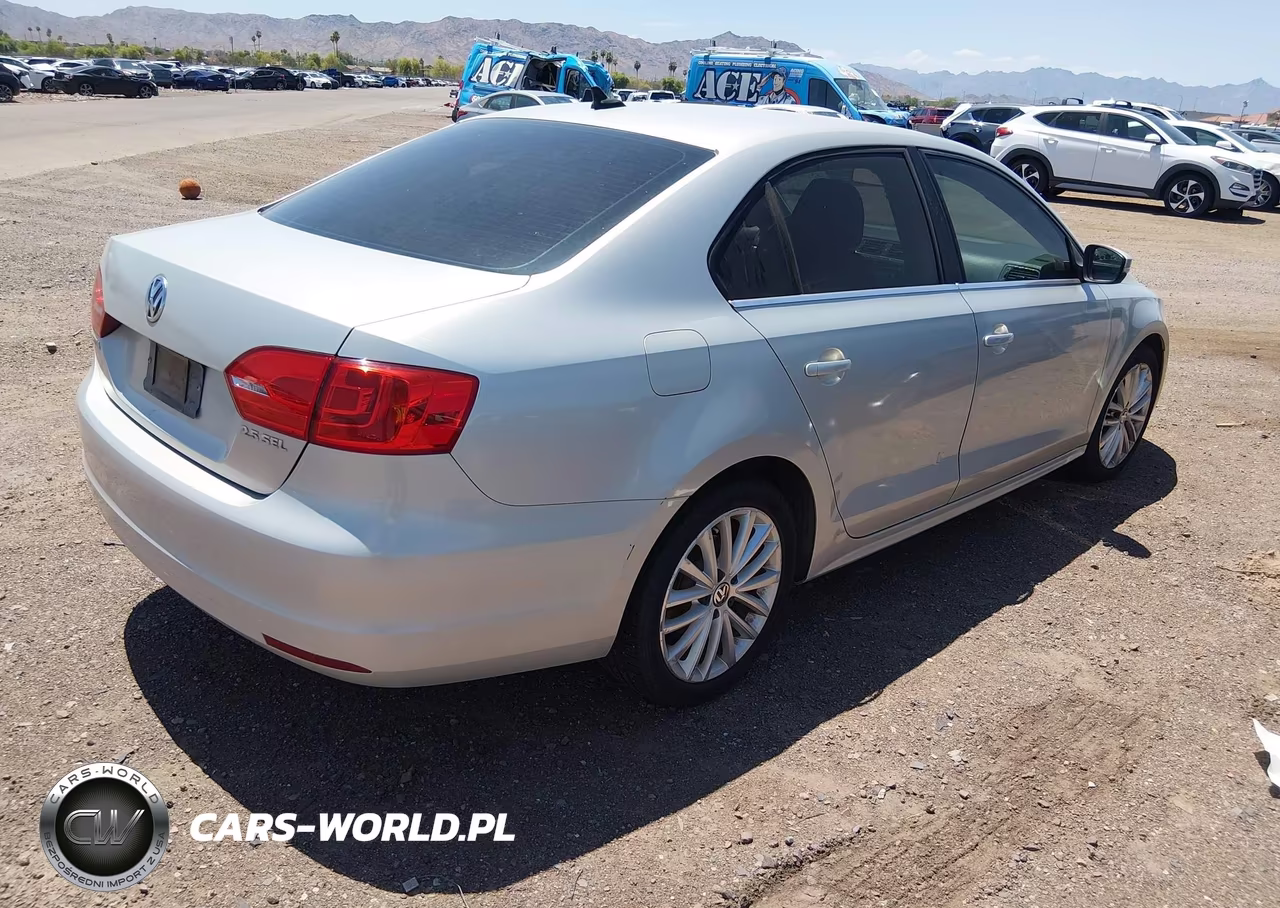 2011 Volkswagen Jetta 2.5L Sel VIN:3VWLZ7AJ7BM358535 - 4