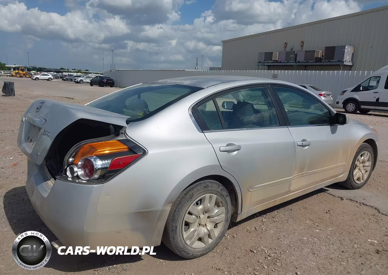 2011 Nissan Altima 2.5 S VIN:1N4AL2AP3BN448263 - 4