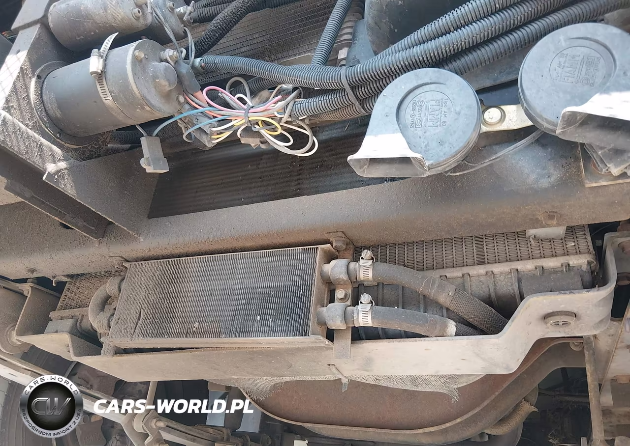 1999 Ford F550 Super Duty Stripped Chass VIN:3FCNF53S6XJA06568 - 10