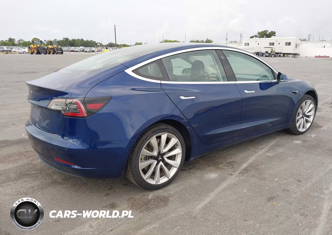 2018 Tesla Model 3 Long Range-Mid Range VIN:5YJ3E1EA5JF118313 - 4