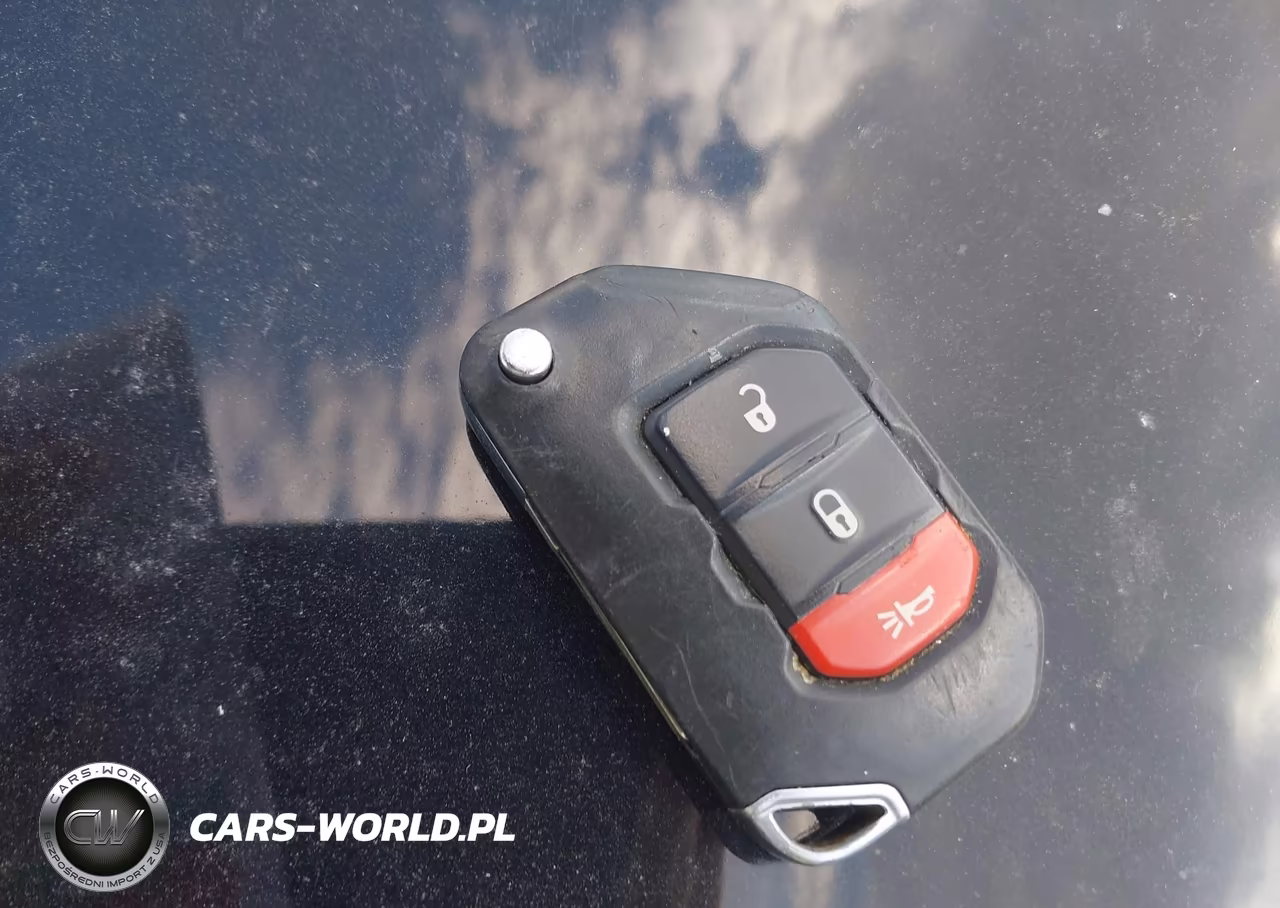 2022 Jeep Gladiator Rubicon 4X4 VIN:1C6JJTBG7NL102468 - 11