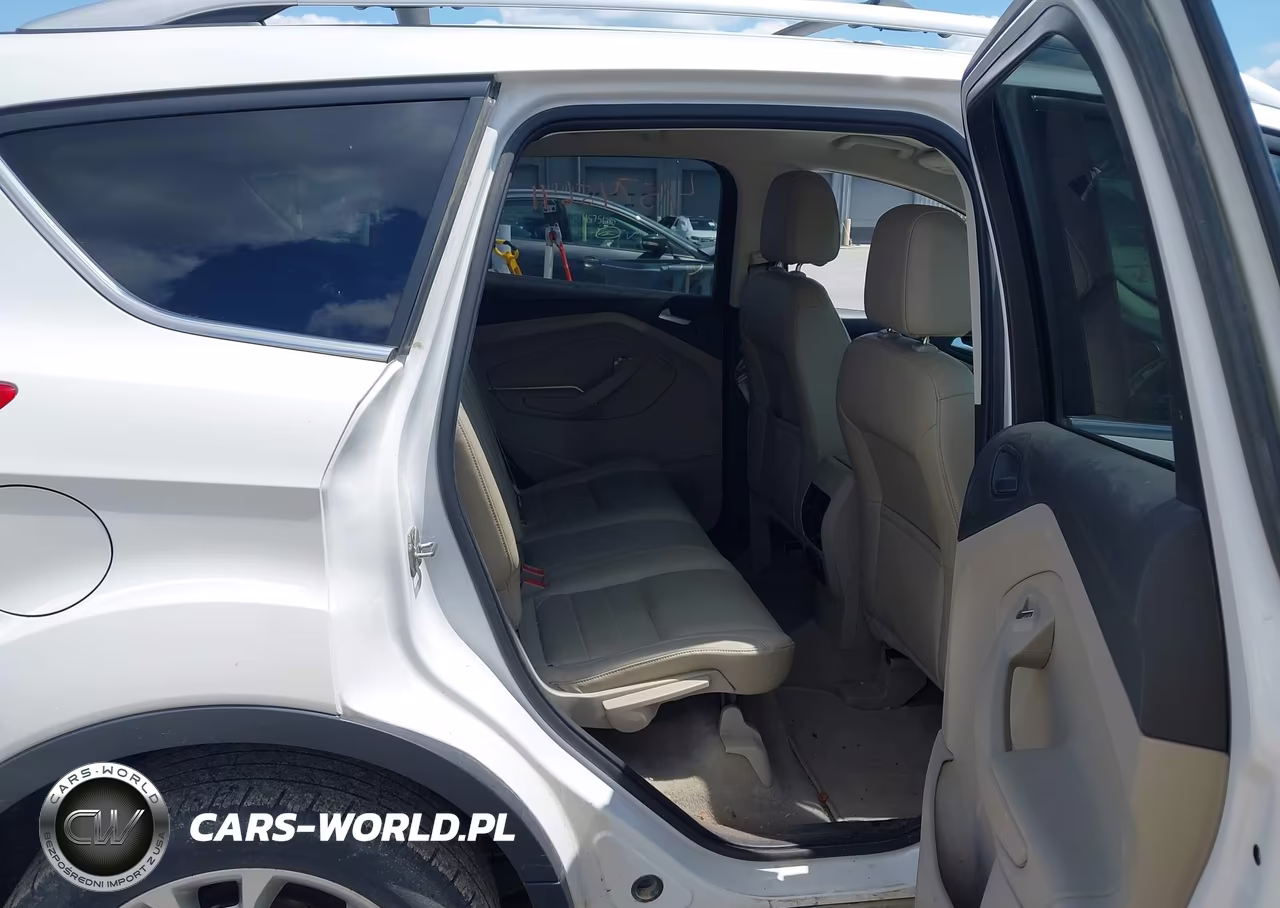 2016 Ford Escape Titanium VIN:1FMCU9J94GUC25426 - 8