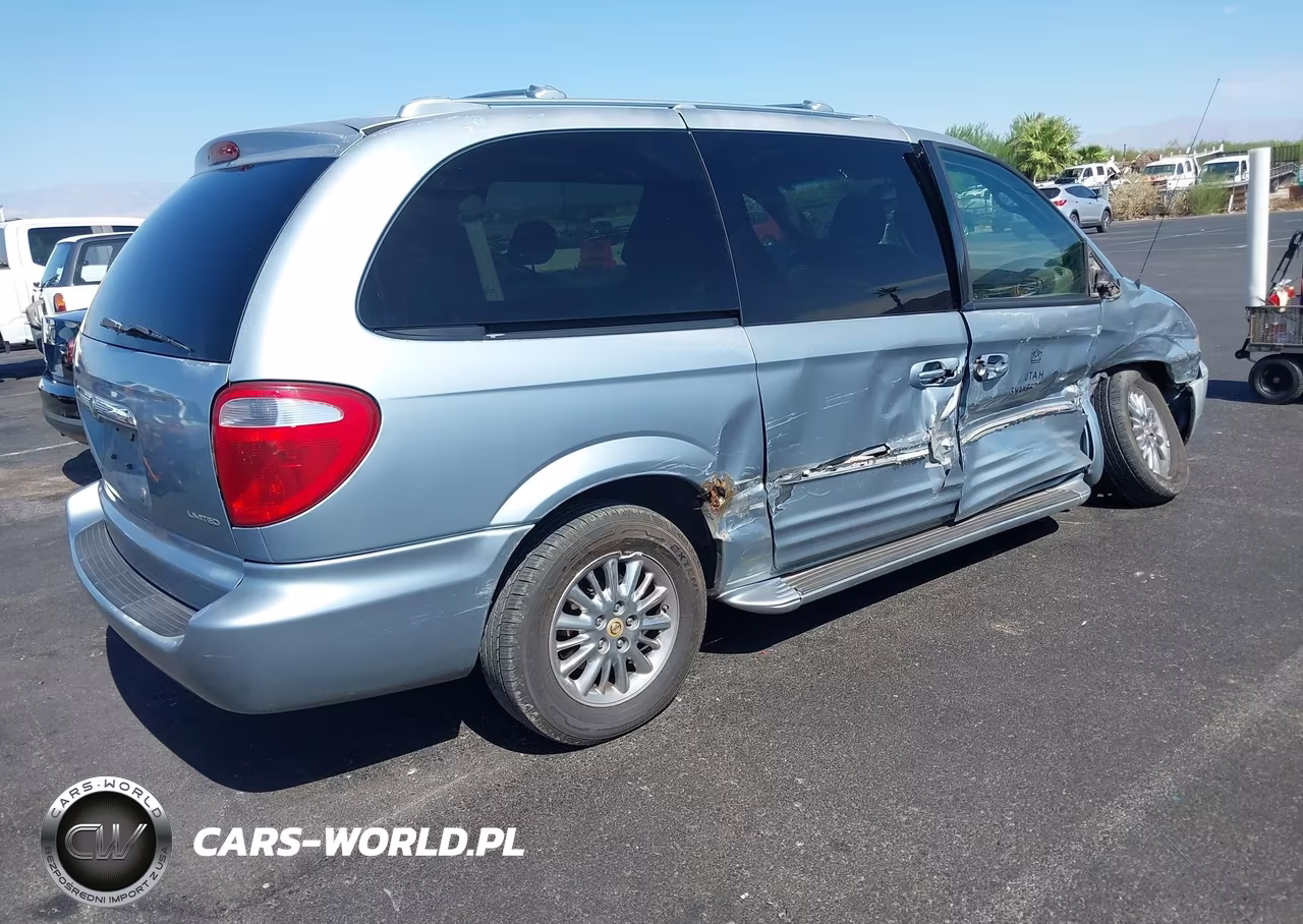 2002 Chrysler Town & Country Limited VIN:2C8GP64L32R793058 - 4