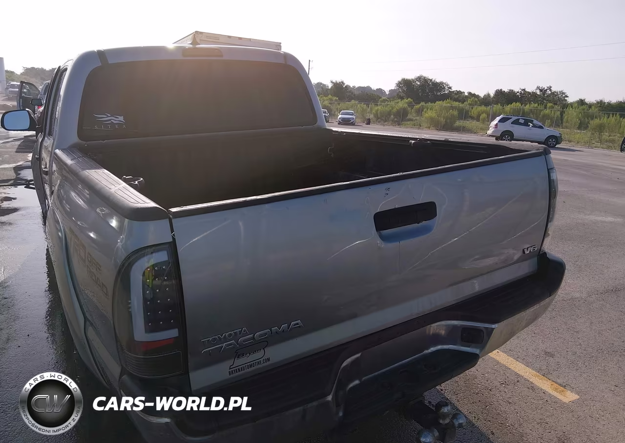 2014 Toyota Tacoma Base V6 VIN:5TFLU4EN8EX087688 - 16