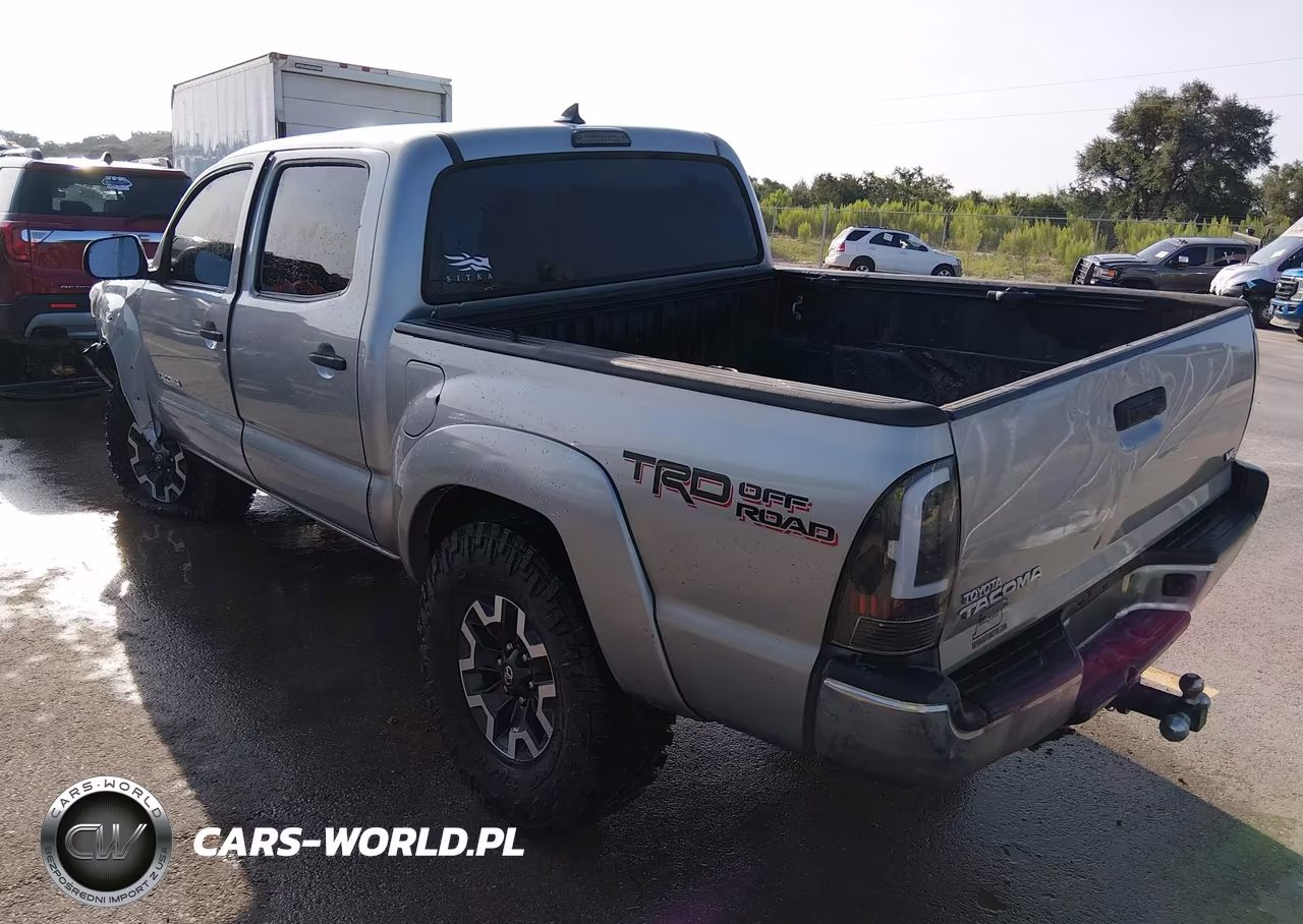 2014 Toyota Tacoma Base V6 VIN:5TFLU4EN8EX087688 - 3