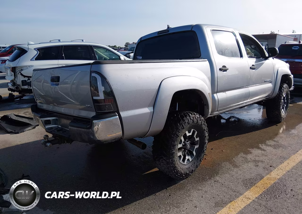2014 Toyota Tacoma Base V6 VIN:5TFLU4EN8EX087688 - 4