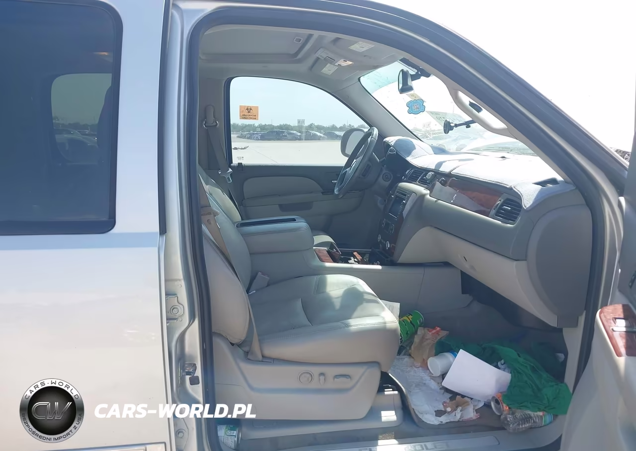 2011 Chevrolet Suburban Ltz VIN:1GNSCKE00BR286992 - 5