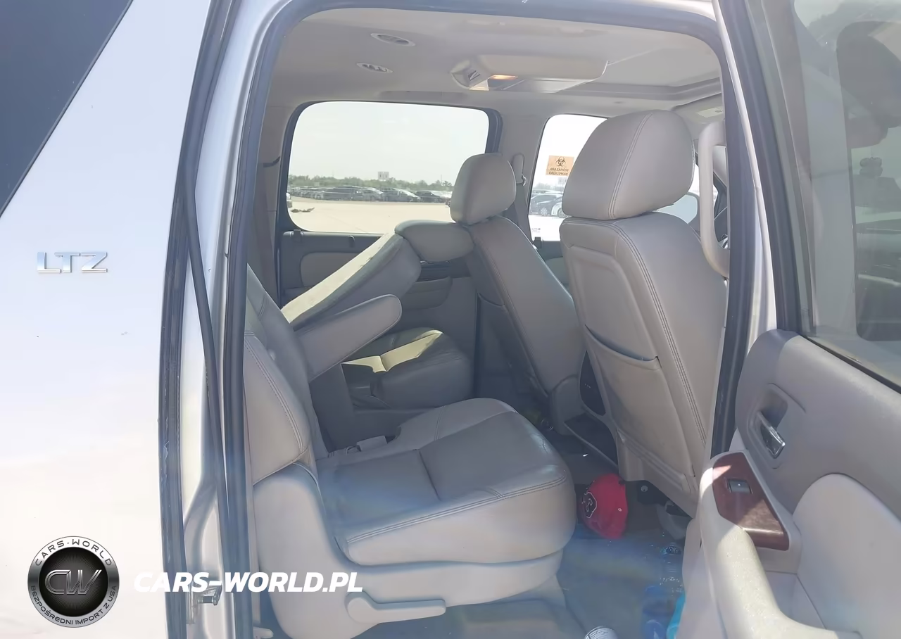 2011 Chevrolet Suburban Ltz VIN:1GNSCKE00BR286992 - 8