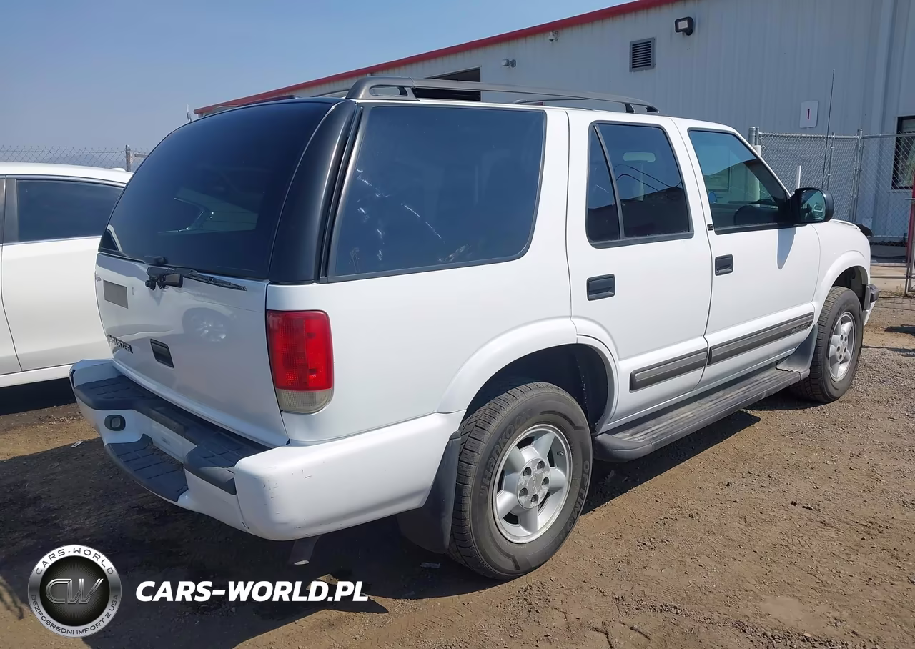 2000 Chevrolet Blazer Ls VIN:1GNDT13W5Y2225214 - 4