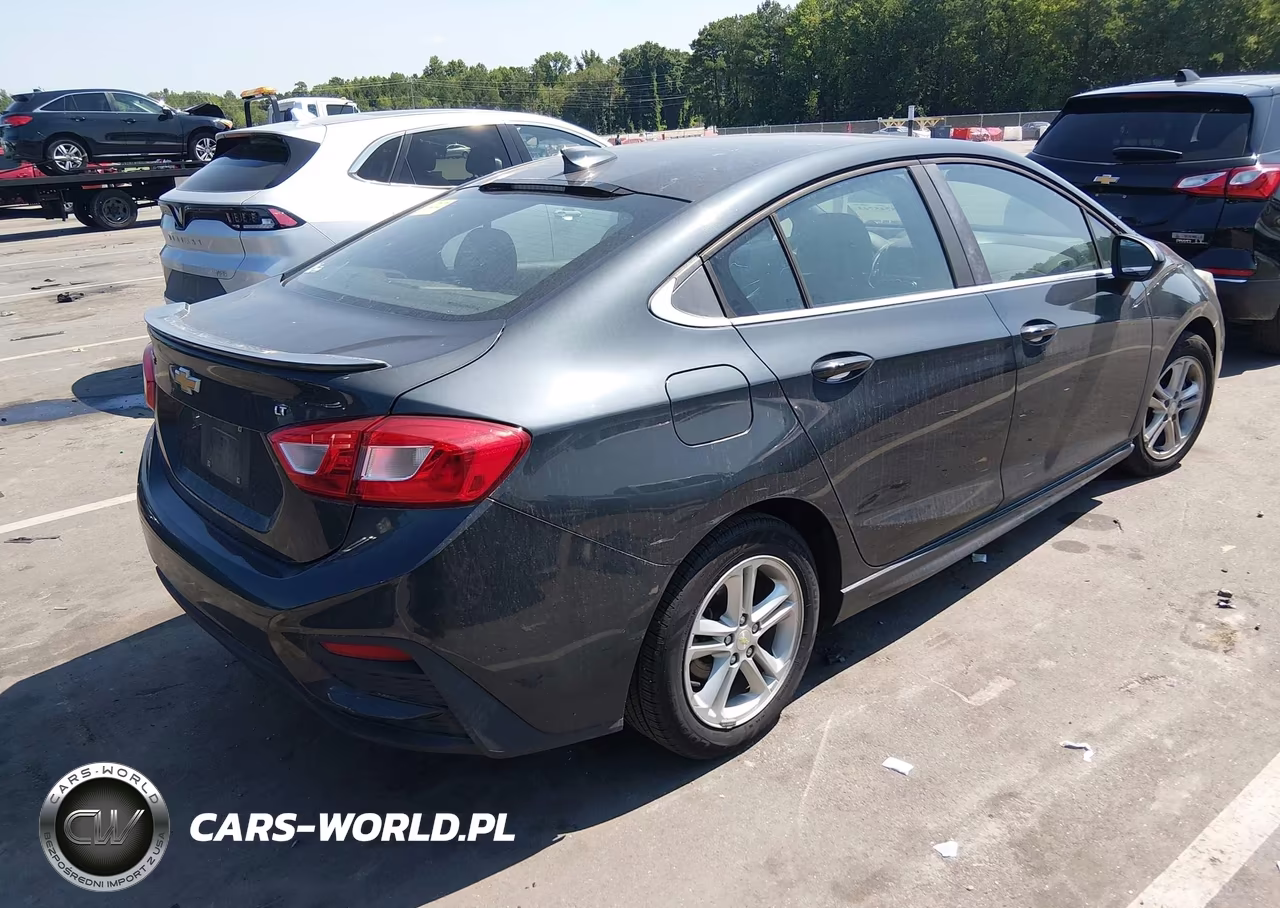 2018 Chevrolet Cruze Lt Auto VIN:1G1BE5SM4J7142599 - 4