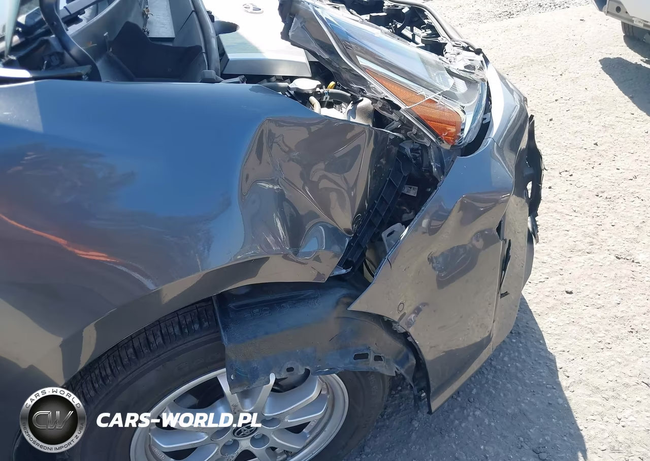 2021 Toyota Prius Le VIN:JTDKAMFU2M3138618 - 18