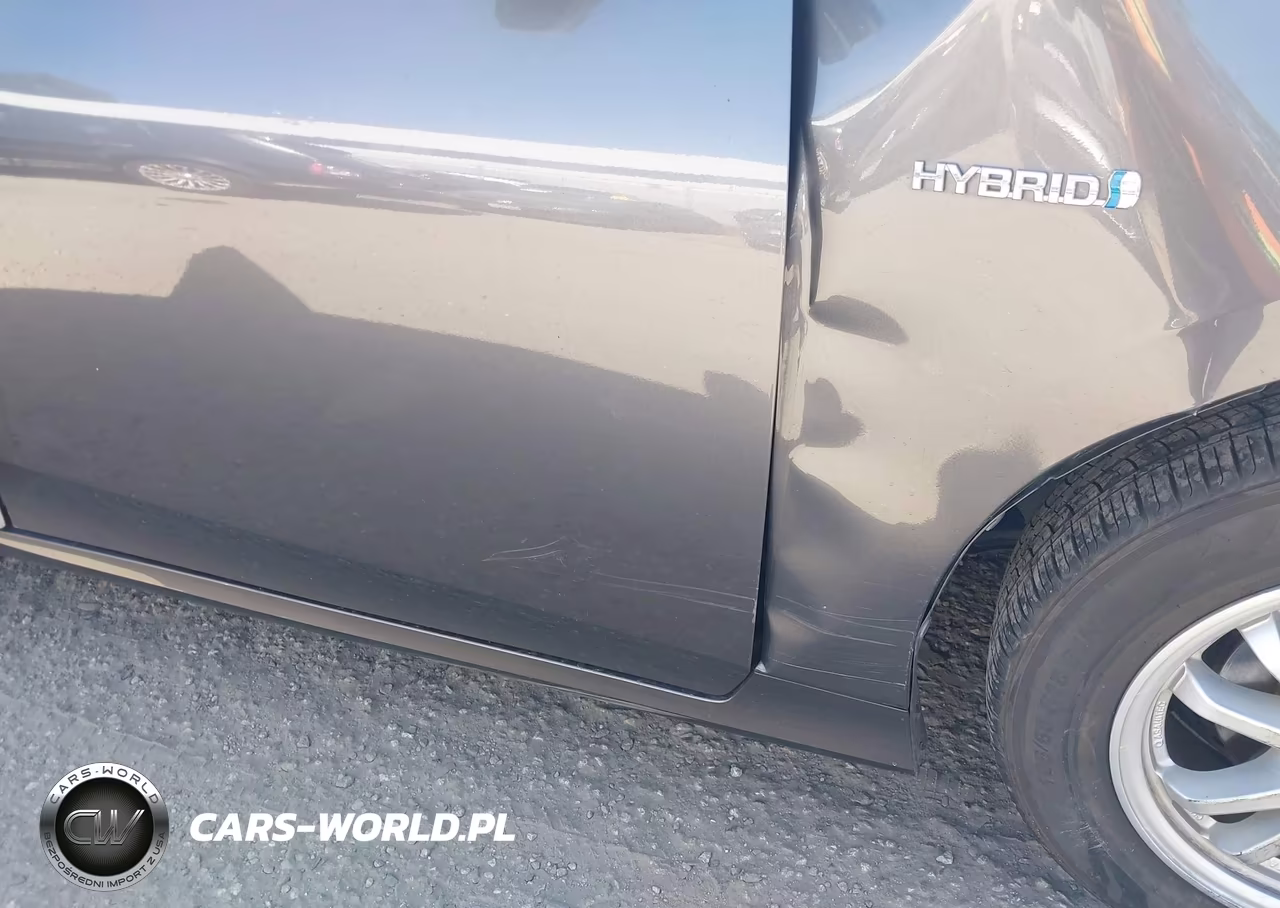 2021 Toyota Prius Le VIN:JTDKAMFU2M3138618 - 20