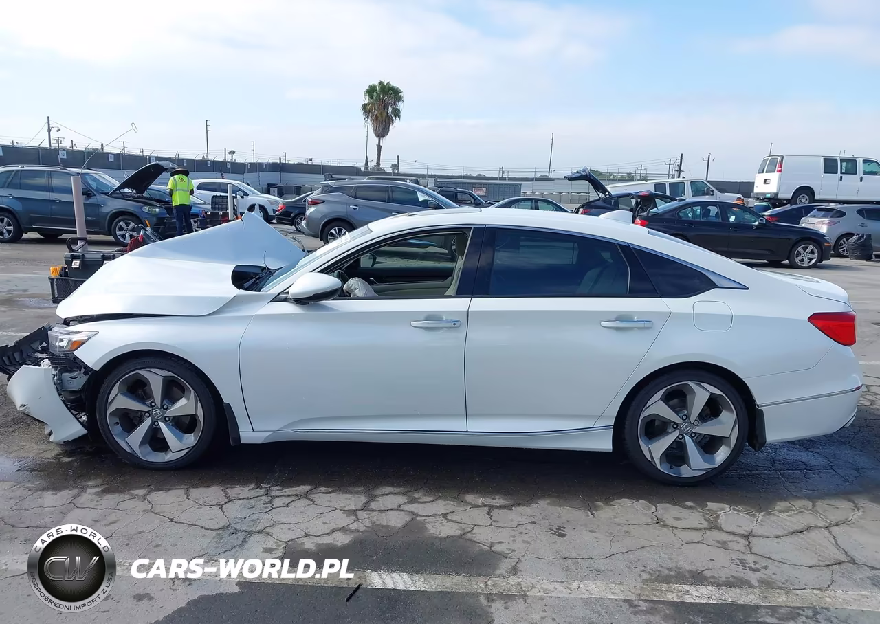 2019 Honda Accord Touring 2.0T VIN:1HGCV2F9XKA024966 - 14