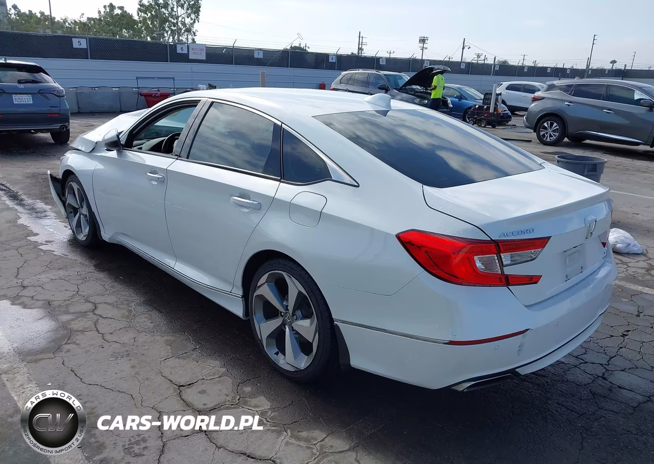 2019 Honda Accord Touring 2.0T VIN:1HGCV2F9XKA024966 - 3