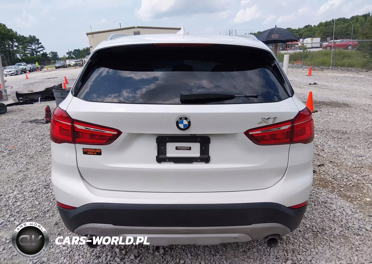 2018 BMW X1 Sdrive28I VIN:WBXHU7C30J5H43077 - 16