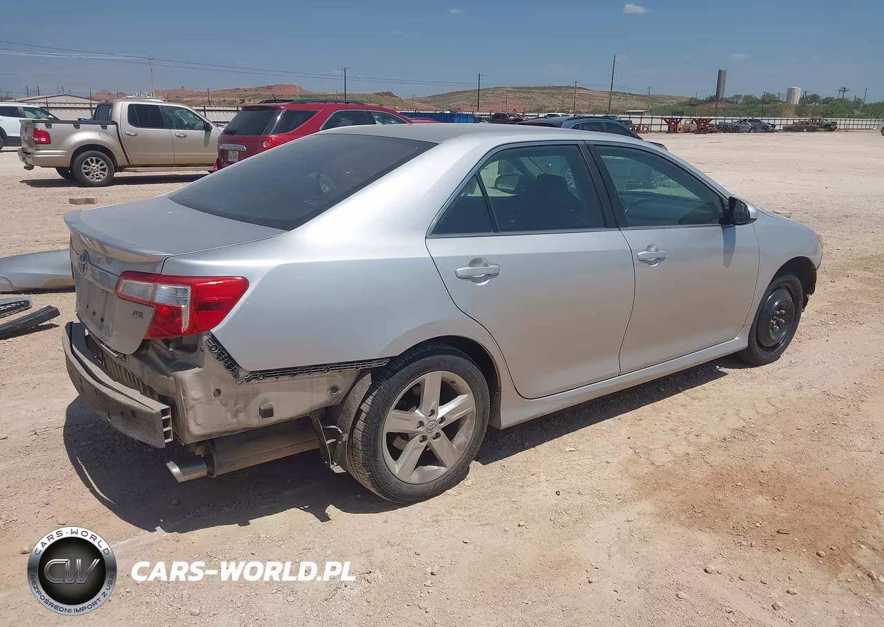 2014 Toyota Camry Se VIN:4T1BF1FK5EU312011 - 4