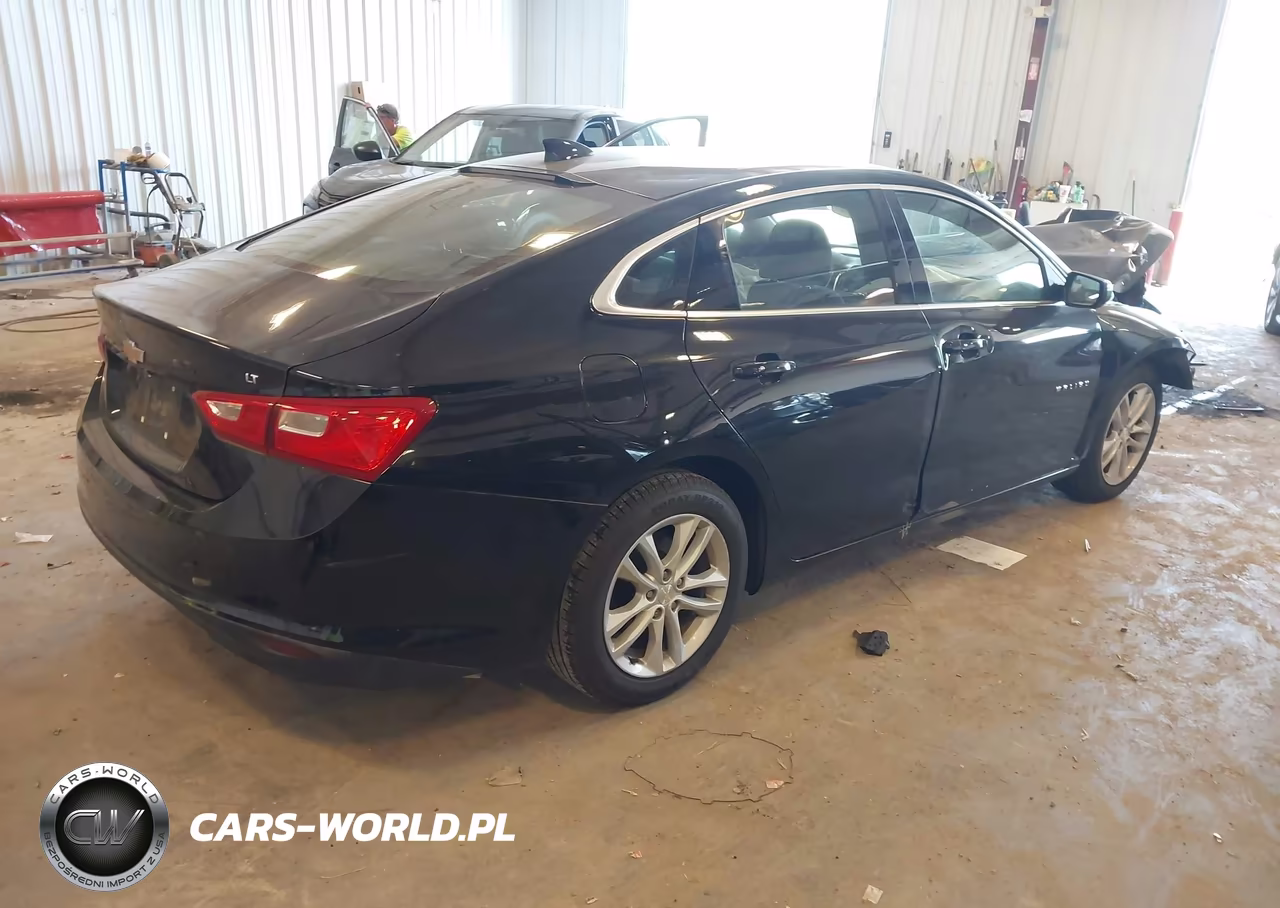 2018 Chevrolet Malibu Lt VIN:1G1ZD5ST8JF206643 - 4