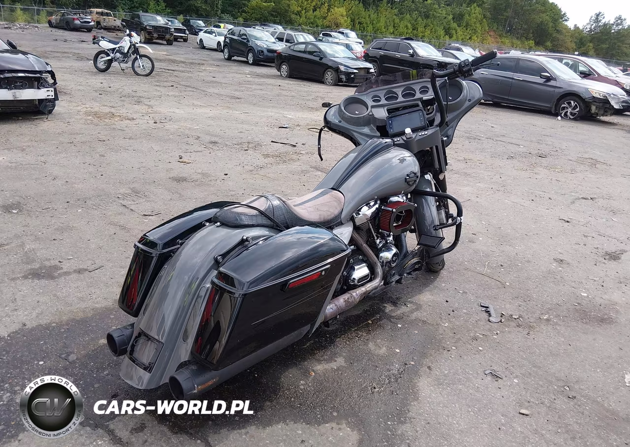 2018 Harley-Davidson Flhtp Police Electra Glide VIN:1HD1FMC12JB625552 - 4