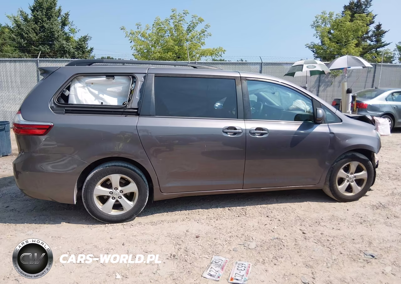2016 Toyota Sienna Le 8 Passenger VIN:5TDKK3DCXGS756970 - 14