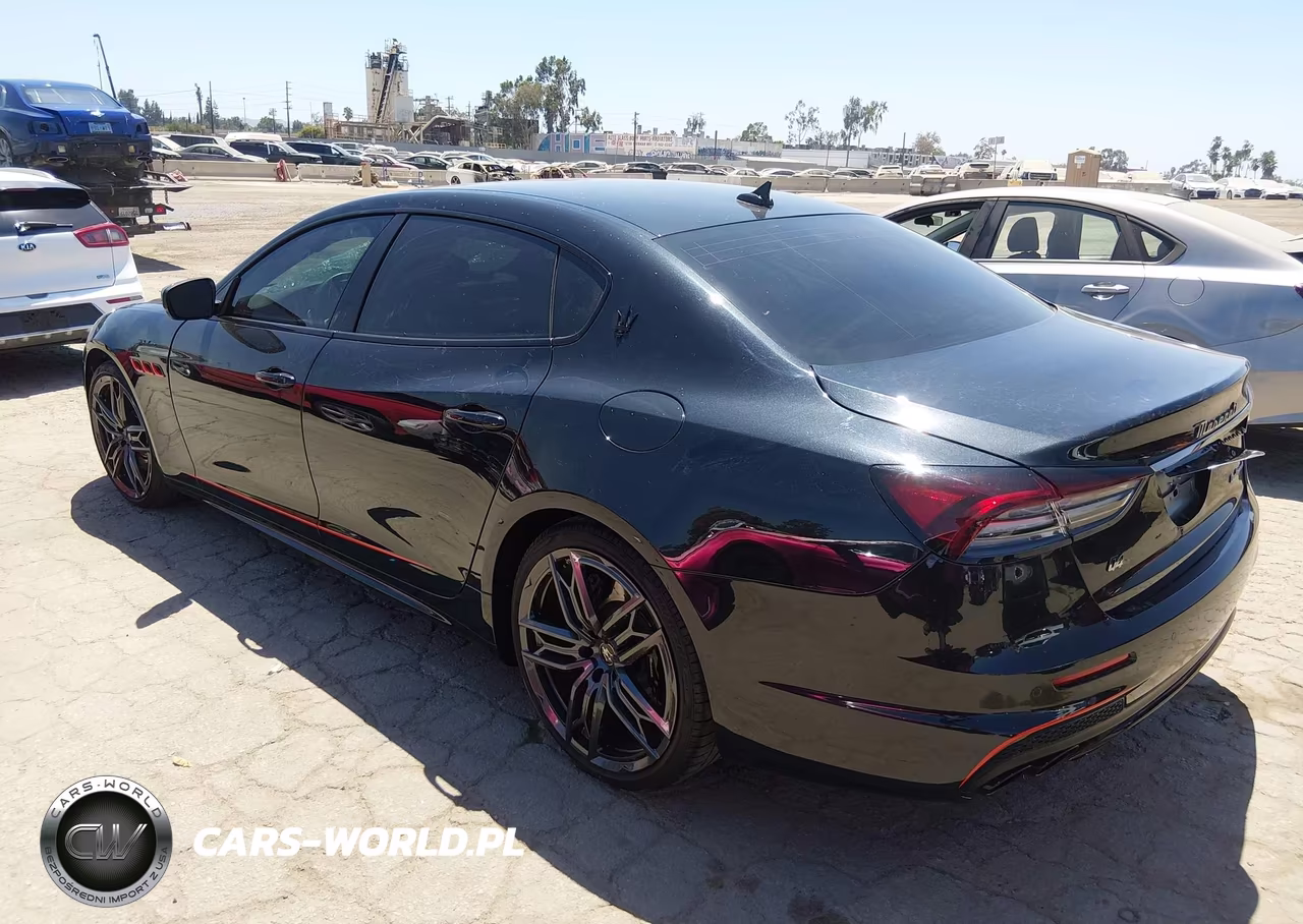 2022 Maserati Quattroporte Modena Q4 VIN:ZAM56YRM0N1383640 - 3