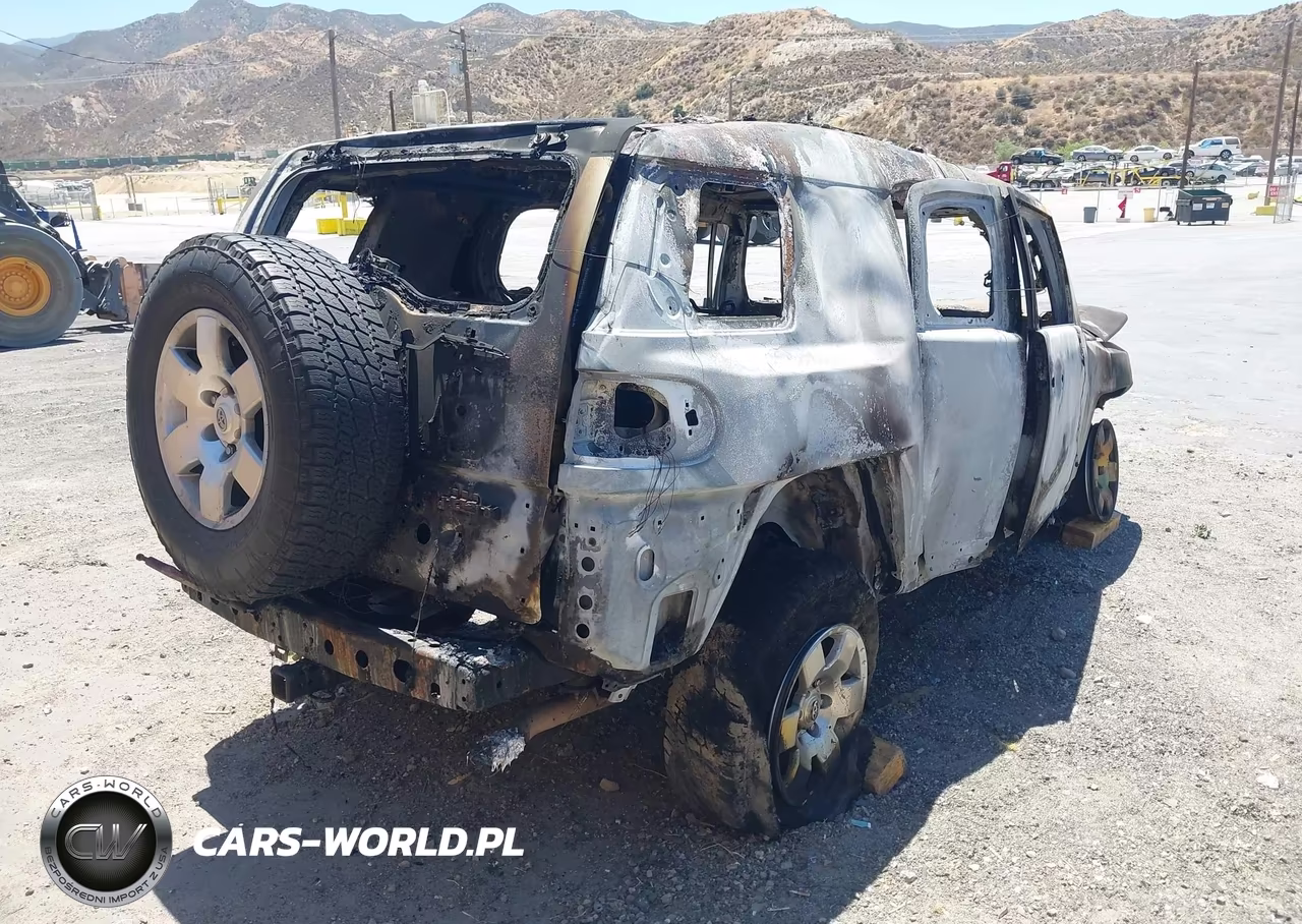 2007 Toyota Fj Cruiser VIN:JTEBU11F770101077 - 4