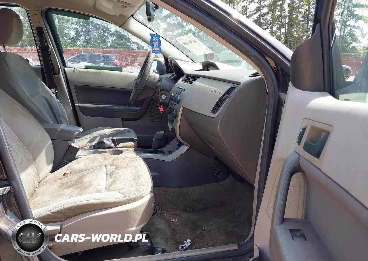 2011 Ford Focus Se VIN:1FAHP3FN5BW147651 - 5