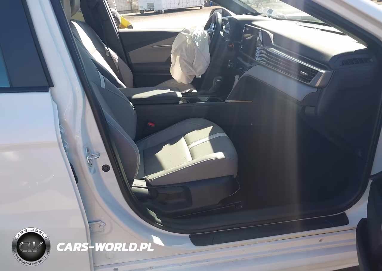 2026 Toyota Camry Se VIN:4T1DAACK7TU764048 - 5