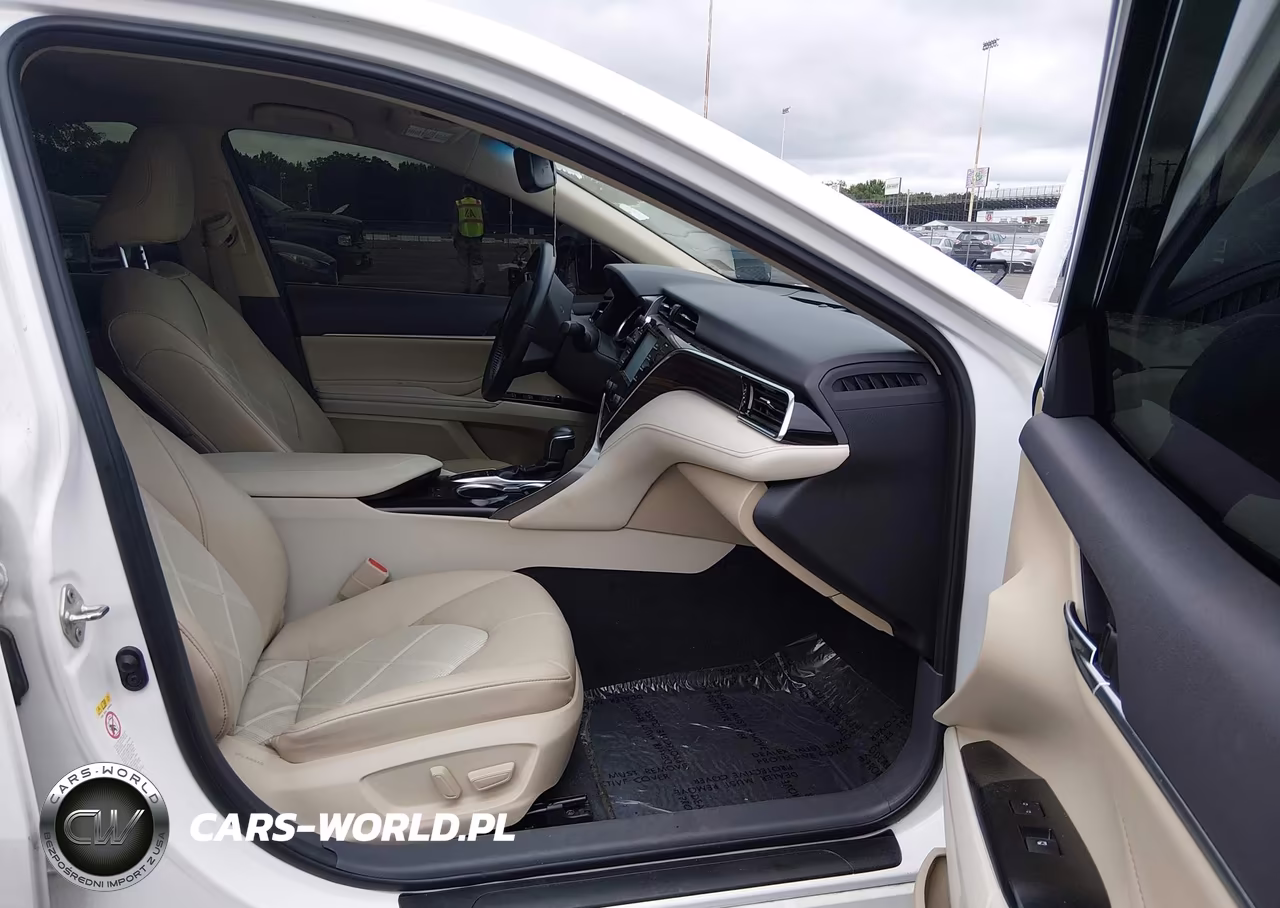 2018 Toyota Camry Xle VIN:4T1B11HK1JU041258 - 5