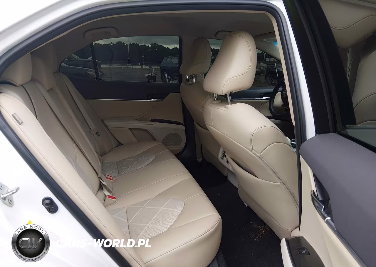 2018 Toyota Camry Xle VIN:4T1B11HK1JU041258 - 8