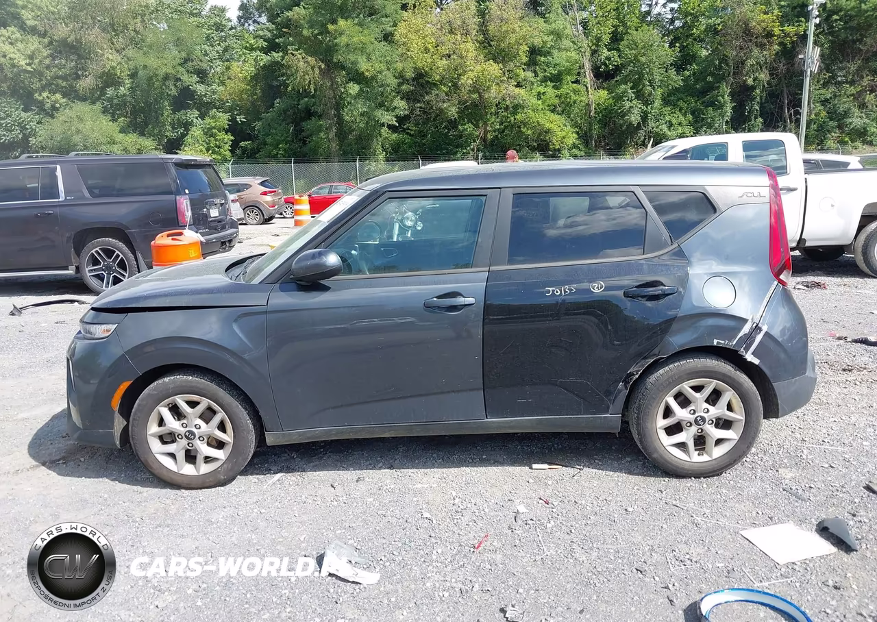 2021 Kia Soul S VIN:KNDJ23AU8M7780571 - 14