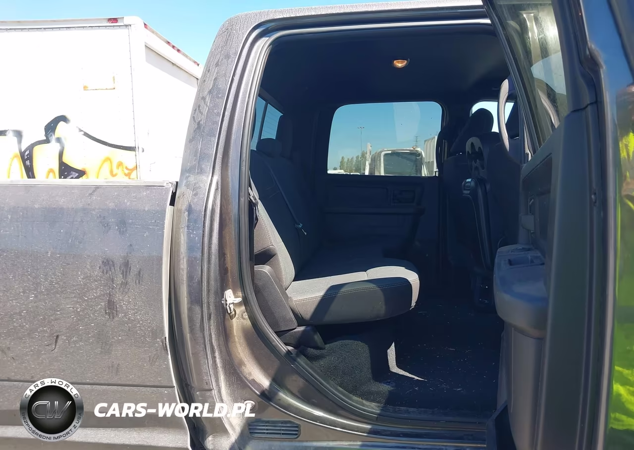 2023 Ram 3500 Tradesman 4X4 8' Box VIN:3C63R3GL5PG510166 - 8