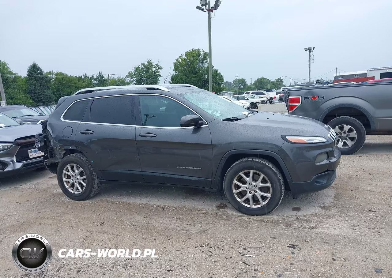 2015 Jeep Cherokee Latitude VIN:1C4PJMCB6FW633138 - 13