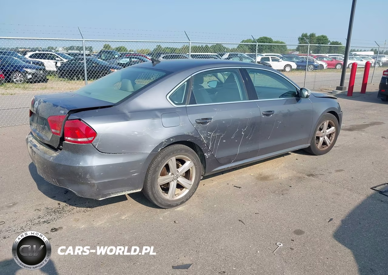 2012 Volkswagen Passat 2.5L Se VIN:1VWBH7A30CC047905 - 4