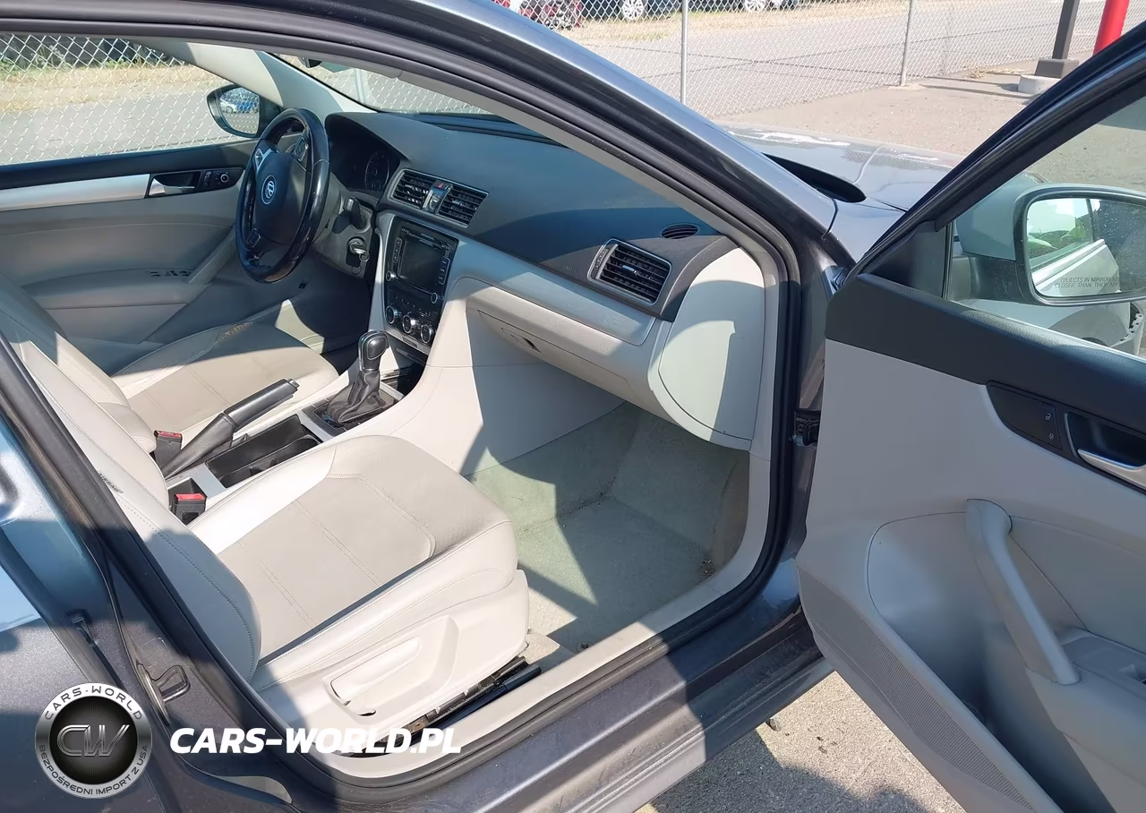 2012 Volkswagen Passat 2.5L Se VIN:1VWBH7A30CC047905 - 5