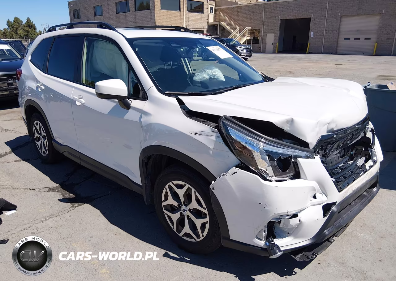 2023 Subaru Forester Premium – zdjęcie 1 z 17