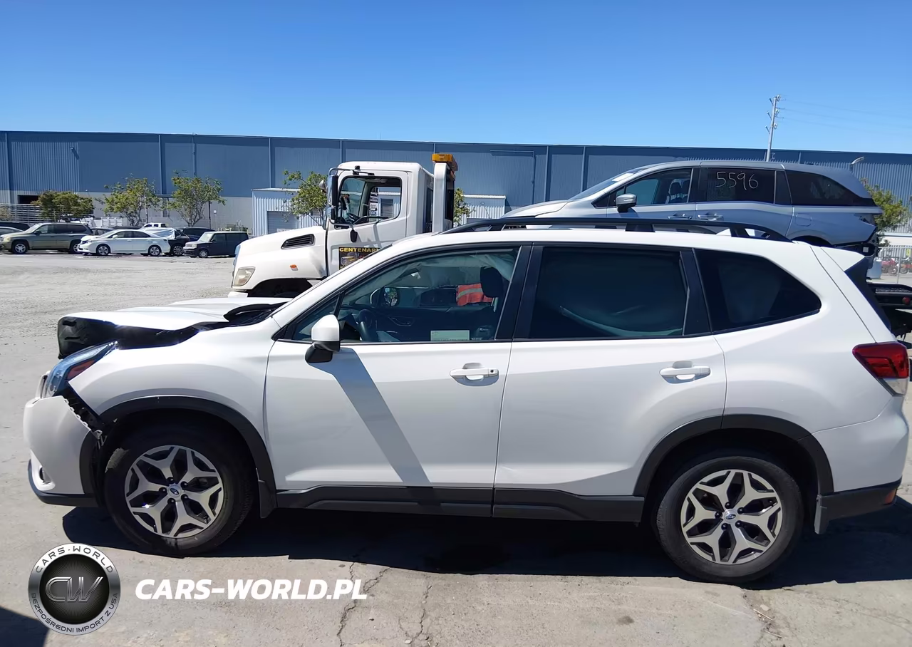 2023 Subaru Forester Premium VIN:JF2SKAEC9PH460184 - 15