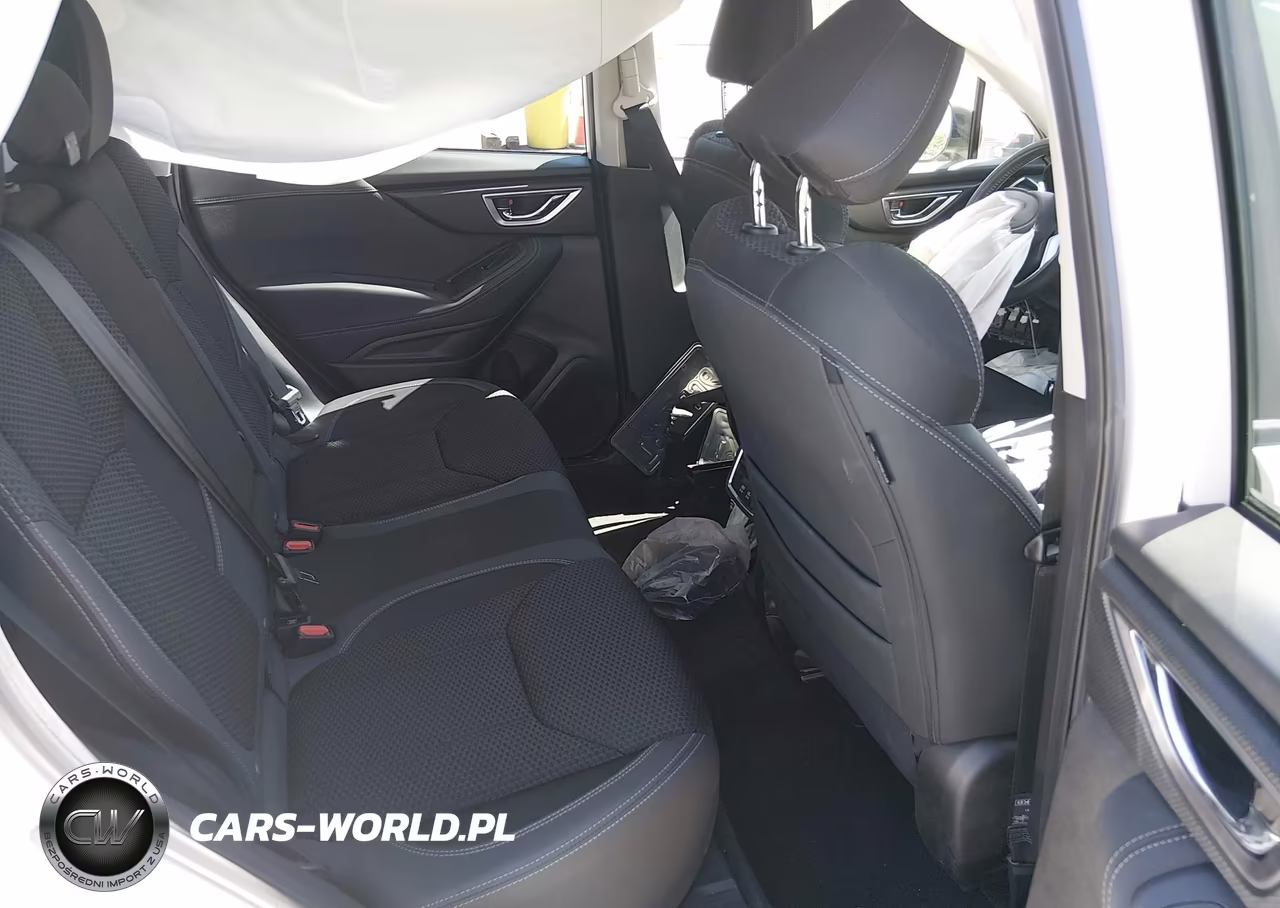 2023 Subaru Forester Premium VIN:JF2SKAEC9PH460184 - 8