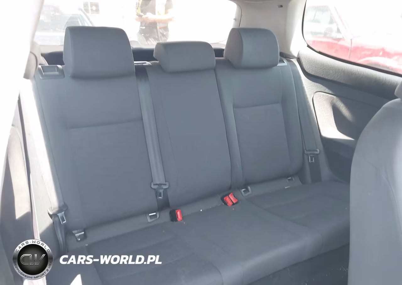 2008 Volkswagen Rabbit S VIN:WVWAA71KX8W190764 - 8