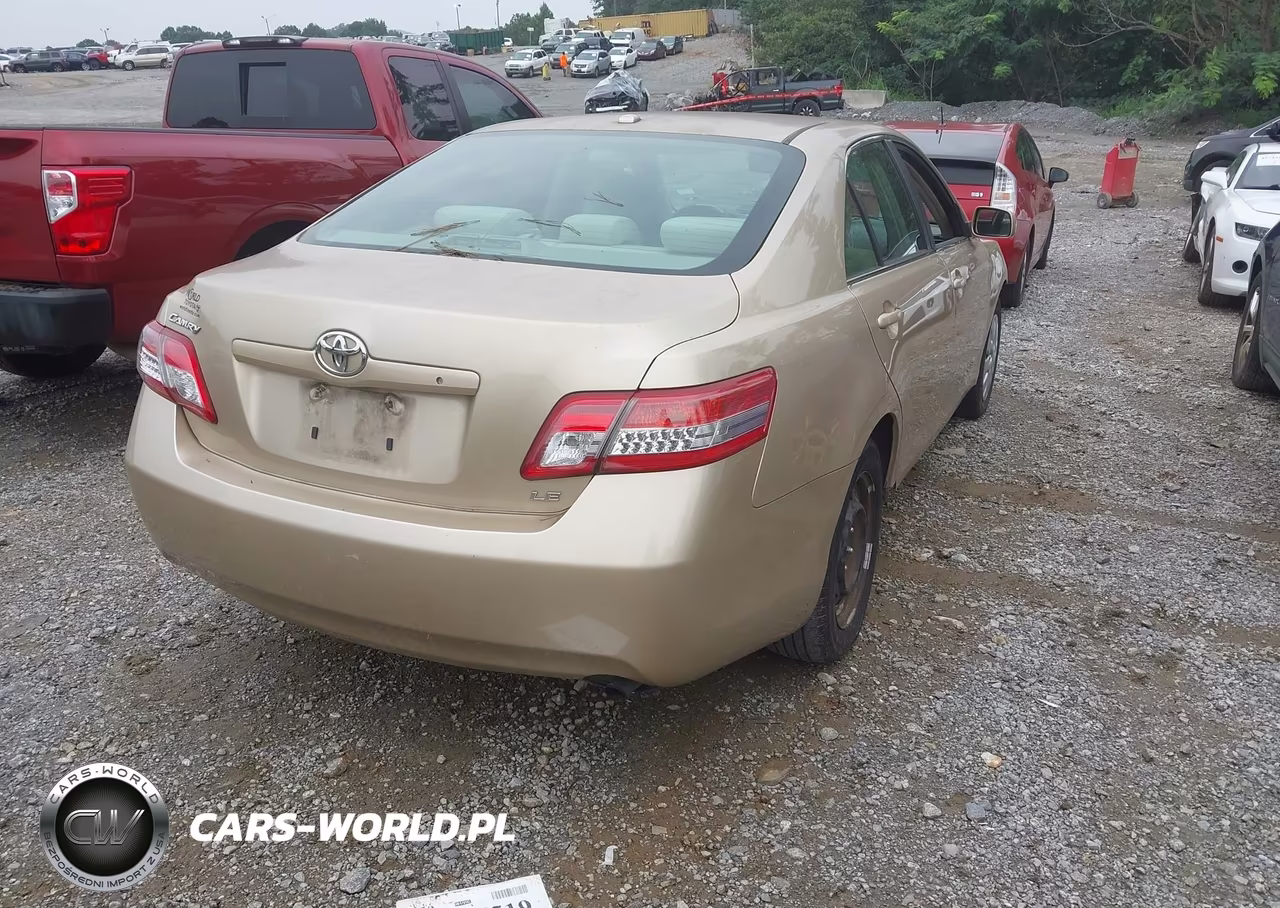 2011 Toyota Camry Le VIN:4T1BF3EKXBU145038 - 4
