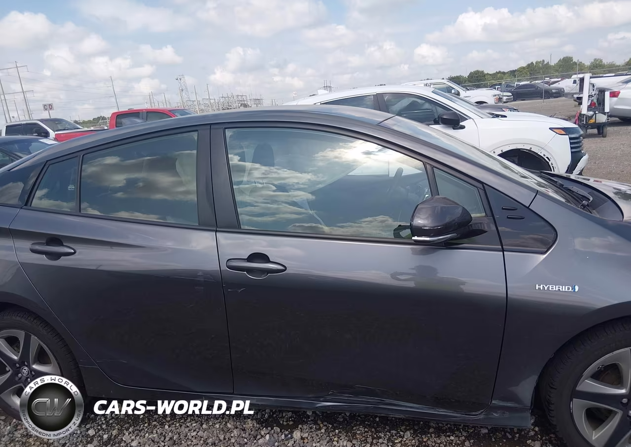 2019 Toyota Prius Limited VIN:JTDKARFU1K3072167 - 13