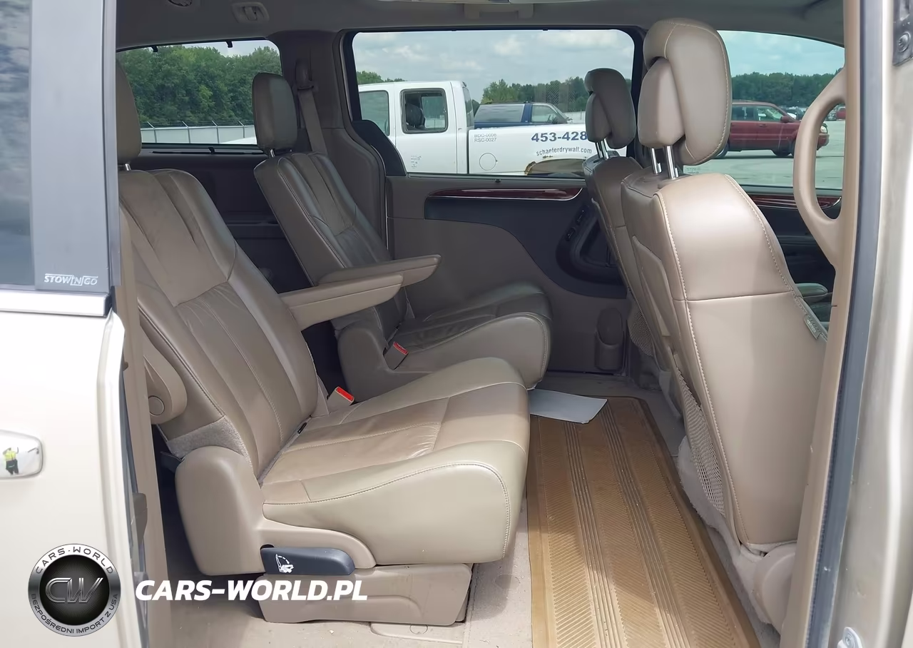 2013 Chrysler Town & Country Limited VIN:2C4RC1GG3DR595929 - 8